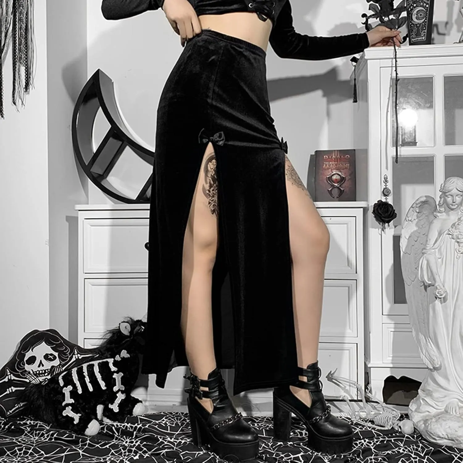 FEOYA Women Gothic Pleated Mini Skirt Punk High Waist A Line Skirt for Casual Party Cosplay