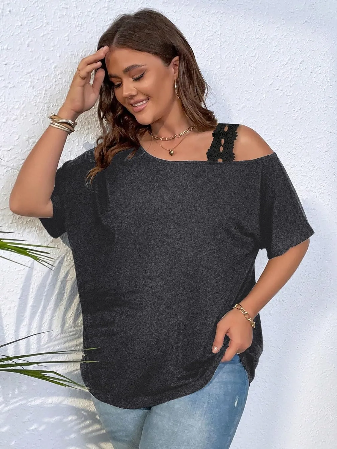 SOLY HUX Women's Plus Size Cold Shoulder Contrast Lace Short Sleeve Tee T Shirt Summer Tops