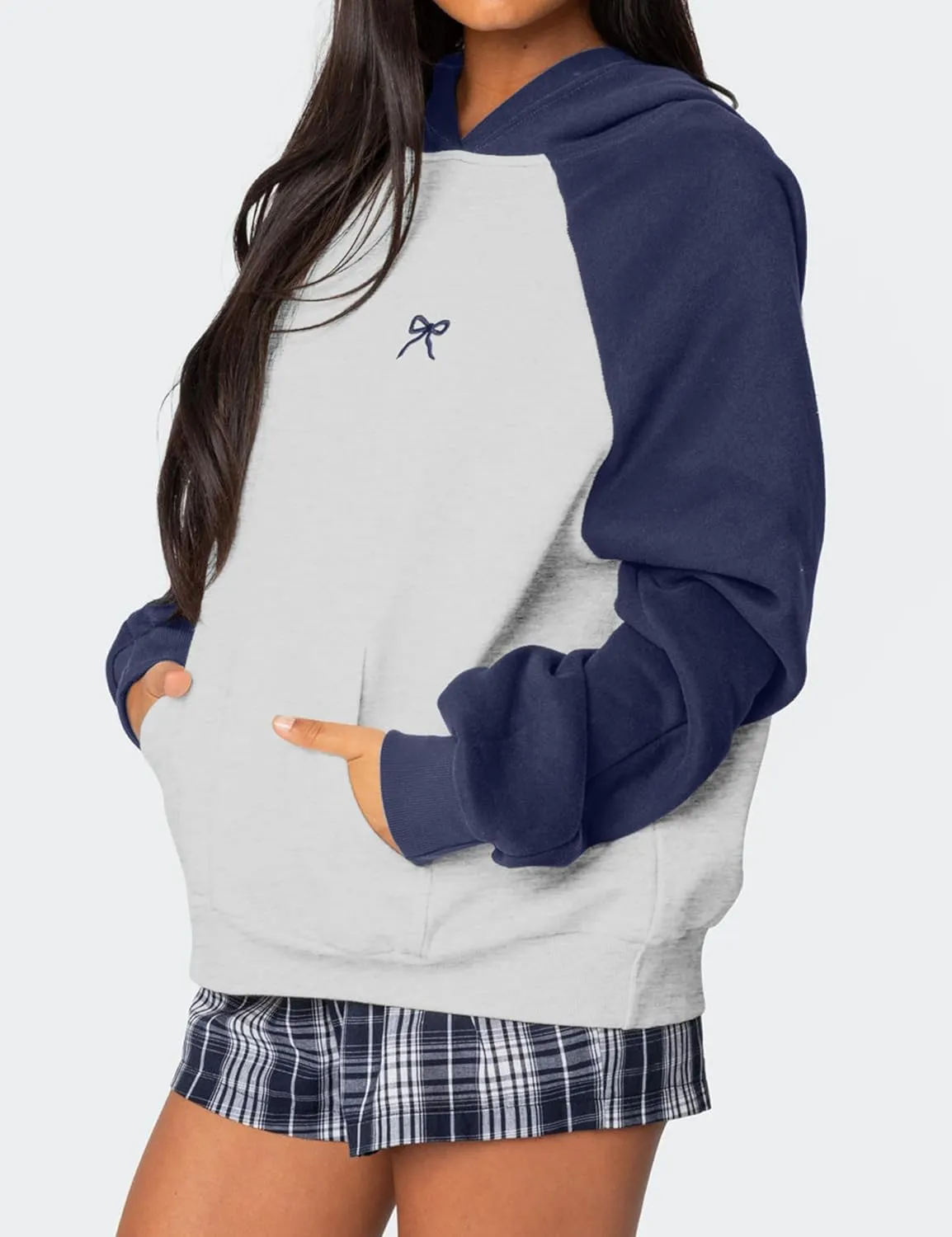 Ythomm Womens Bow Graphic Hoodie Color Block Oversized Pullover Sweatshirts Fall Winter Loose Fitted Long Sleeve Hooded Tops